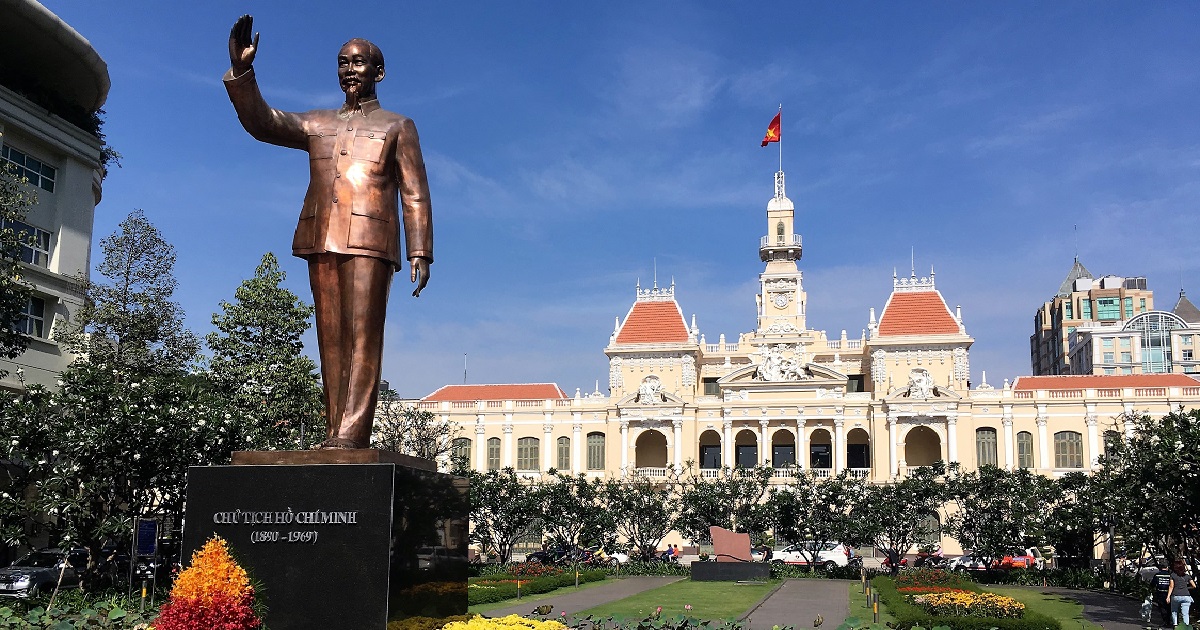ベトナム旅行　Ho Chi Minh像